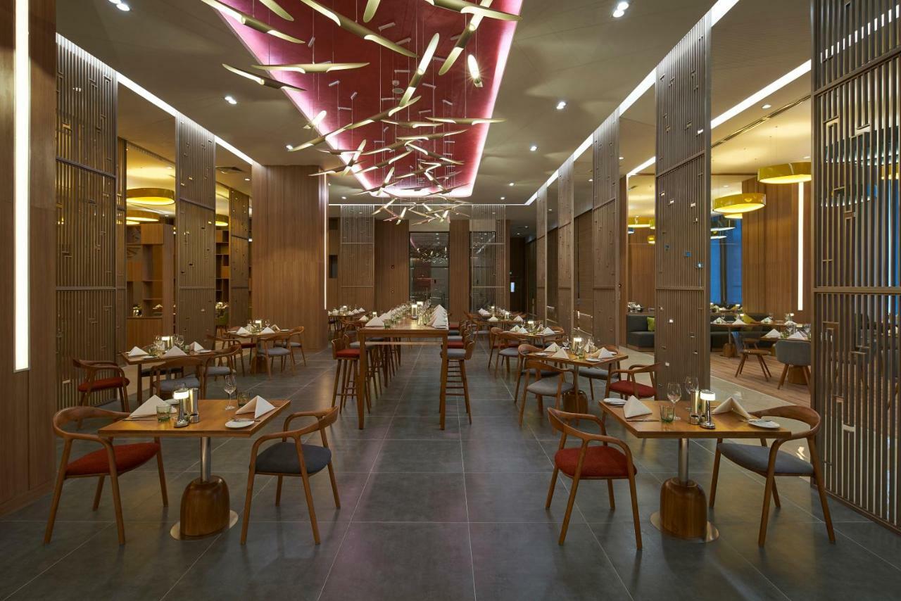 Inn&suites Sân Bay Sài Gòn Khách sạn 5*