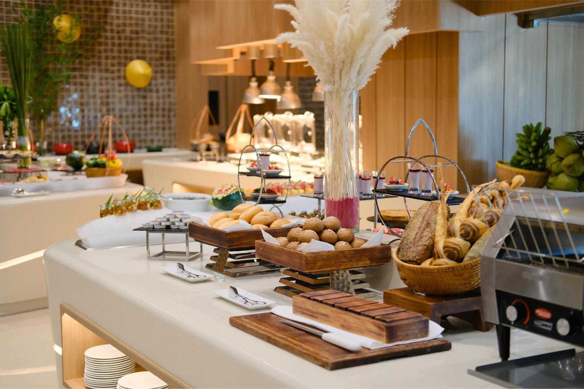 & Saigon Airport By Ihg 5* Hô Chi Minh-Ville